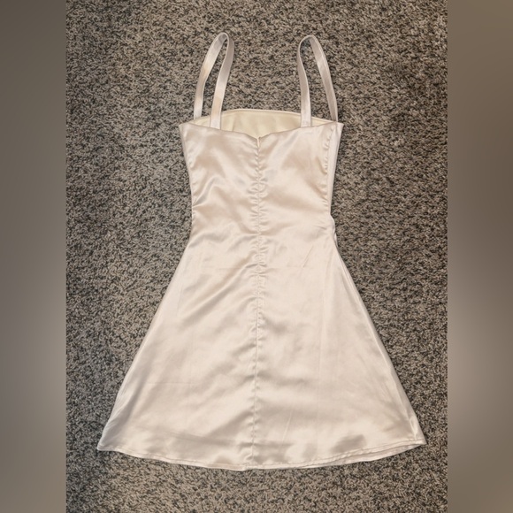 Just A Girl Mini Dress Pearl (White Fox) - Picture 6 of 9